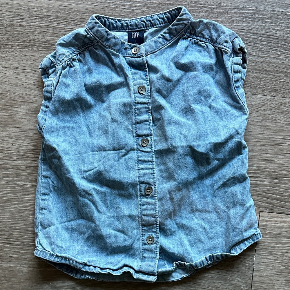 GAP Kids Sleeveless Blue Button-Down Shirt